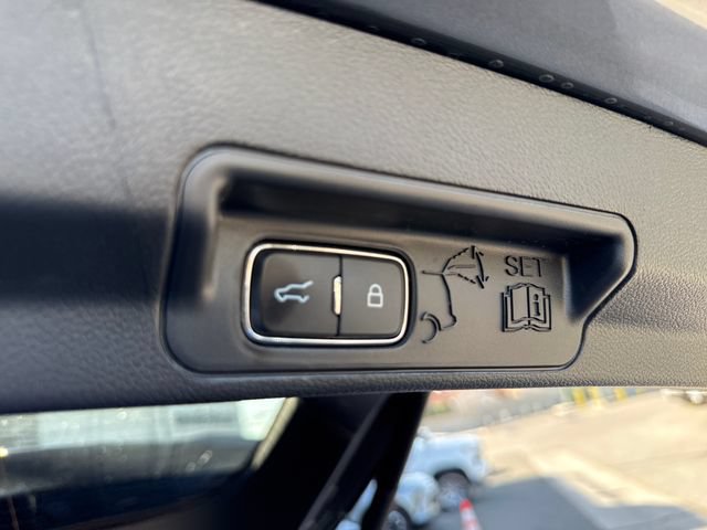Used 2022 Ford Explorer XLT w/ Equipment Group 202A RWD image 29