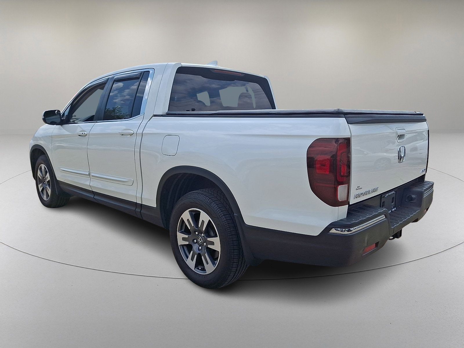 Used 2017 Honda Ridgeline RTL-T image 7