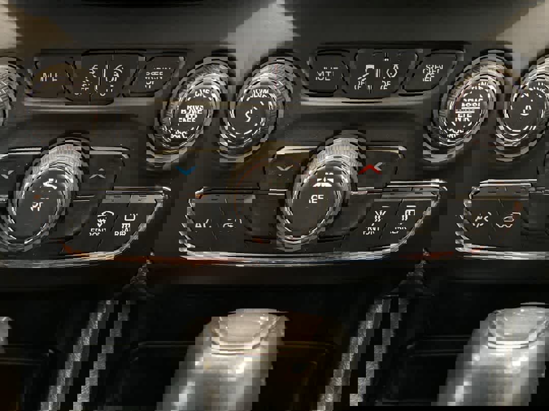 Used 2019 Jeep Cherokee Latitude Plus image 21