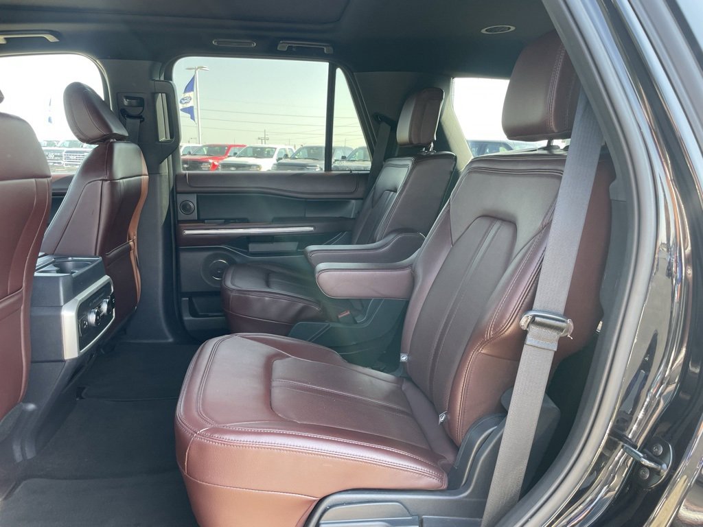 Used 2023 Ford Expedition Limited image 8