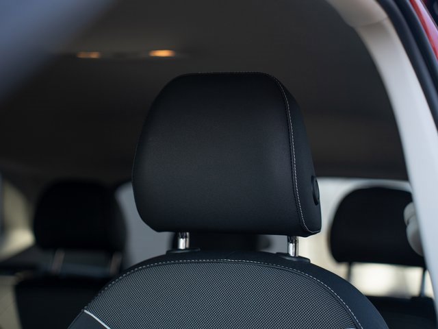 Certified 2024 Volkswagen Taos SE image 19