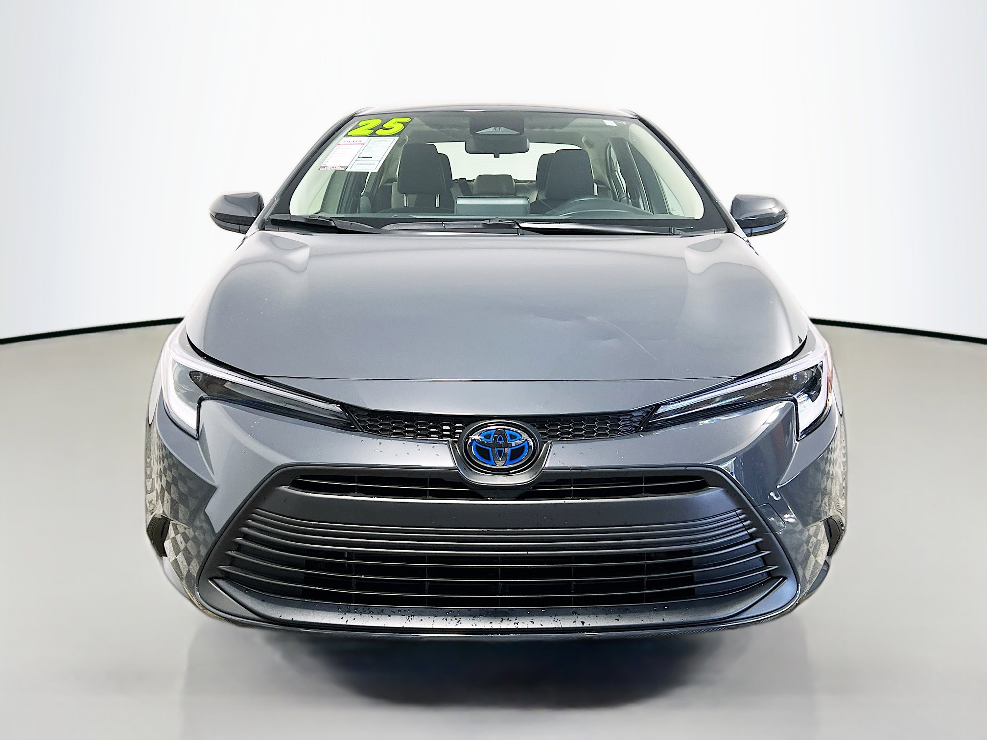 Used 2025 Toyota Corolla LE image 11