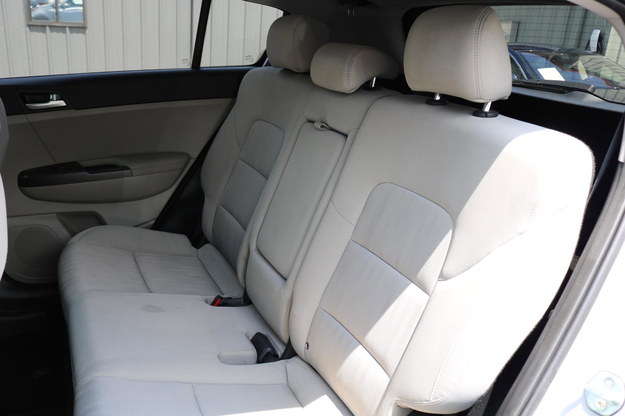Used 2020 Kia Sportage LX FWD image 27