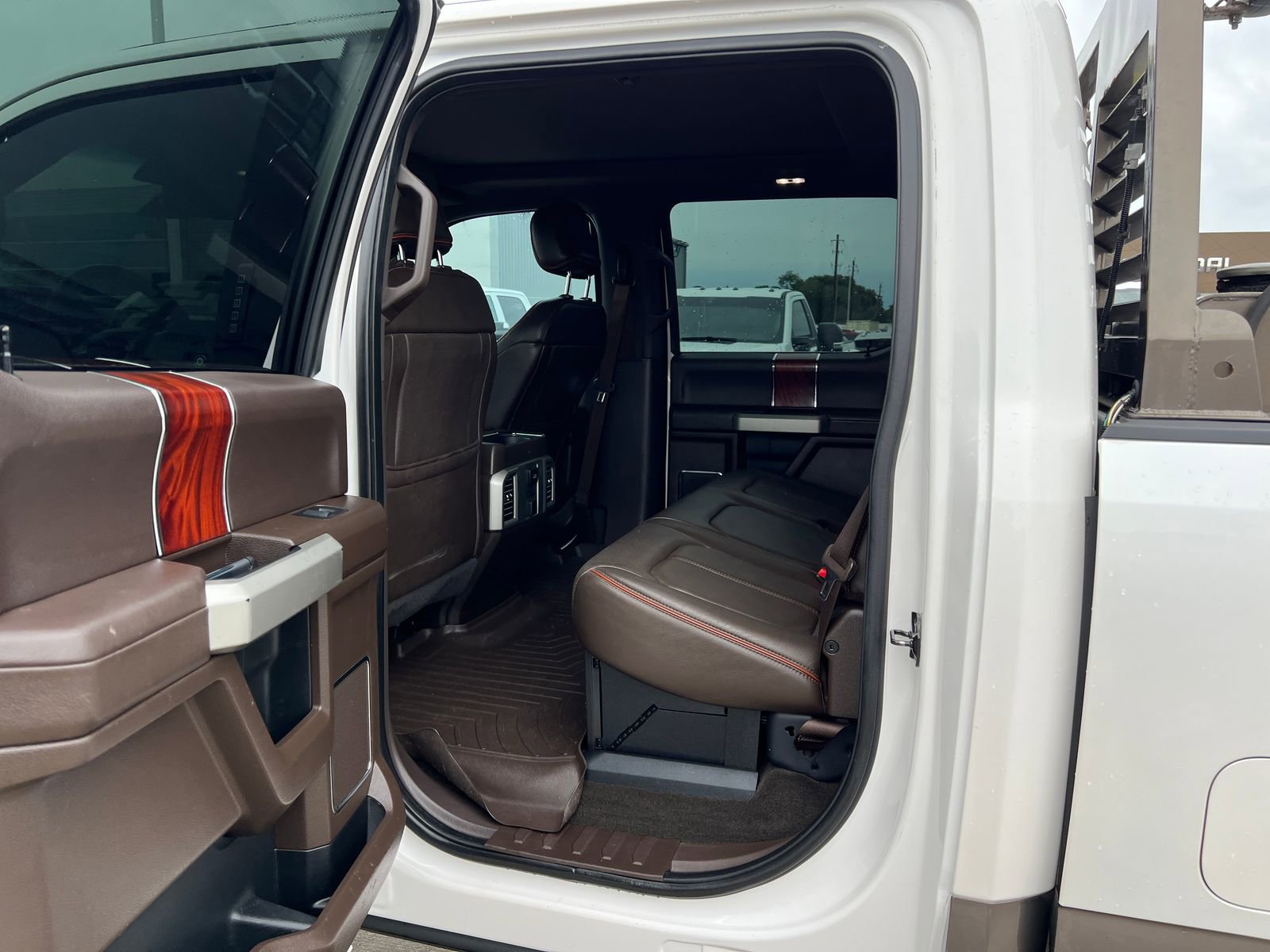 Used 2017 Ford F250 King Ranch w/ King Ranch Ultimate Package AWD/4WD image 11