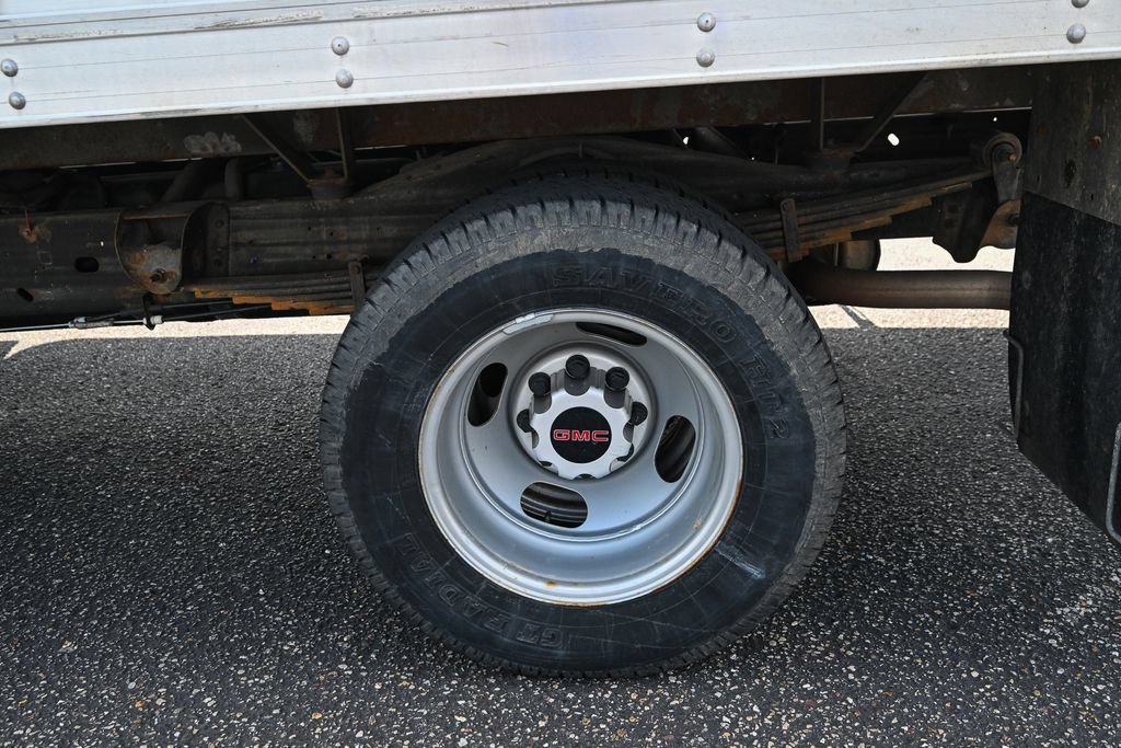 Used 2016 GMC Savana 3500 RWD image 12