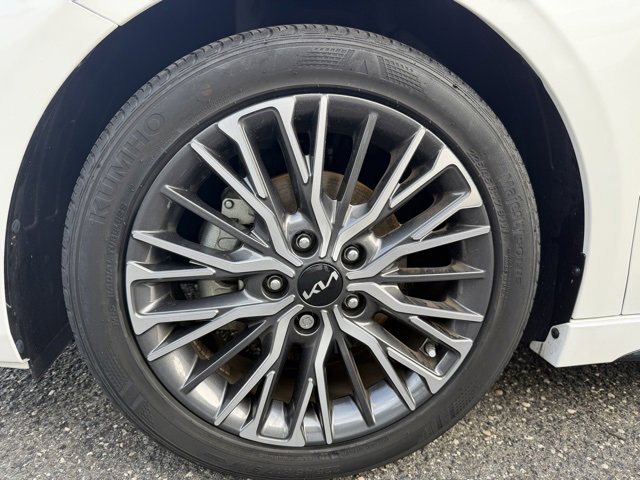 Used 2023 Kia Forte GT-Line w/ GT-Line Premium Package image 7