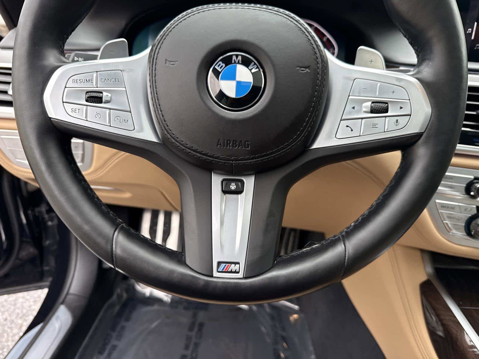 Used 2022 BMW 740i xDrive w/ M Sport Package AWD/4WD image 18
