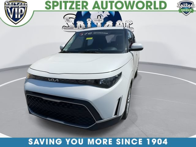 Certified 2023 Kia Soul LX FWD image 3