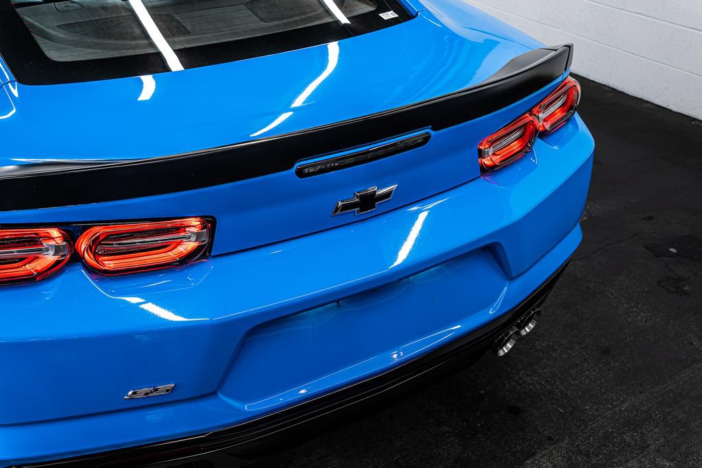 Used 2022 Chevrolet Camaro SS RWD image 15