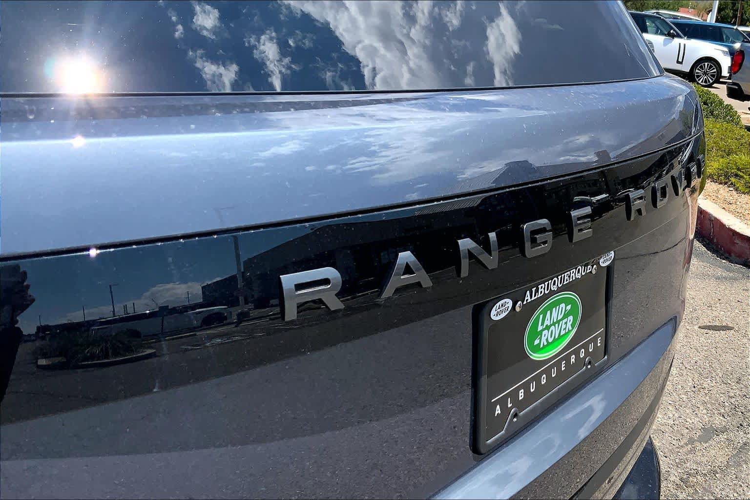 Used 2026 Land Rover Range Rover SE AWD/4WD image 29