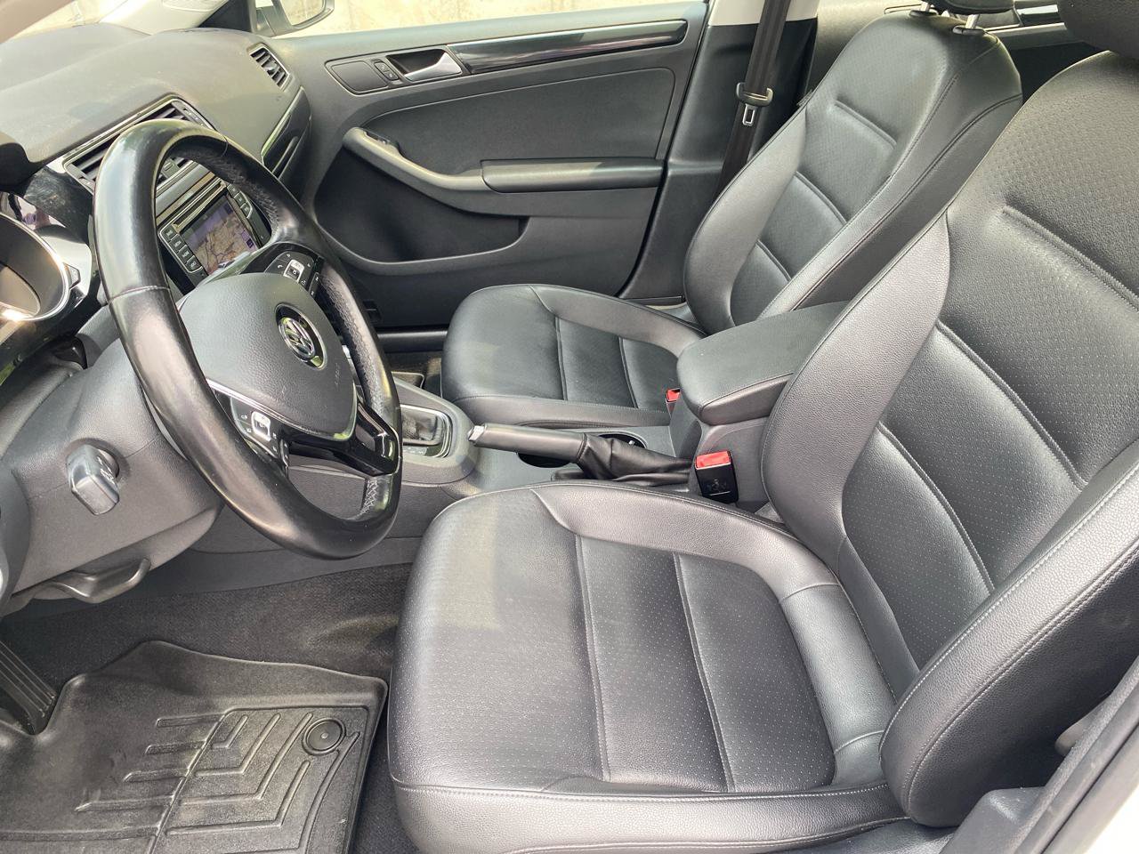 Used 2017 Volkswagen Jetta SEL FWD image 22