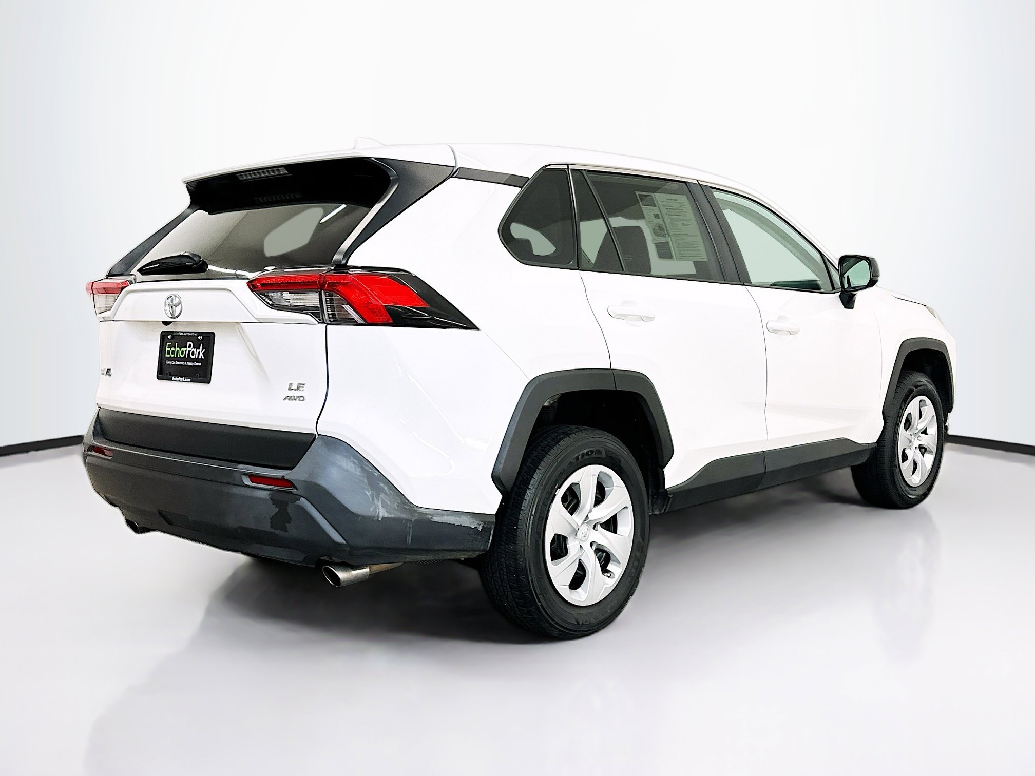 Used 2024 Toyota RAV4 LE image 9