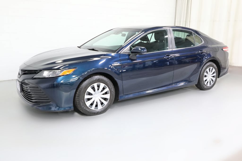 Used 2020 Toyota Camry LE FWD image 5