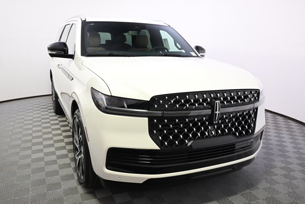 New 2026 Lincoln Navigator Black Label AWD/4WD image 9