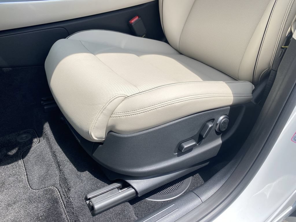 New 2026 Genesis GV70 2.5T Advanced AWD/4WD image 12