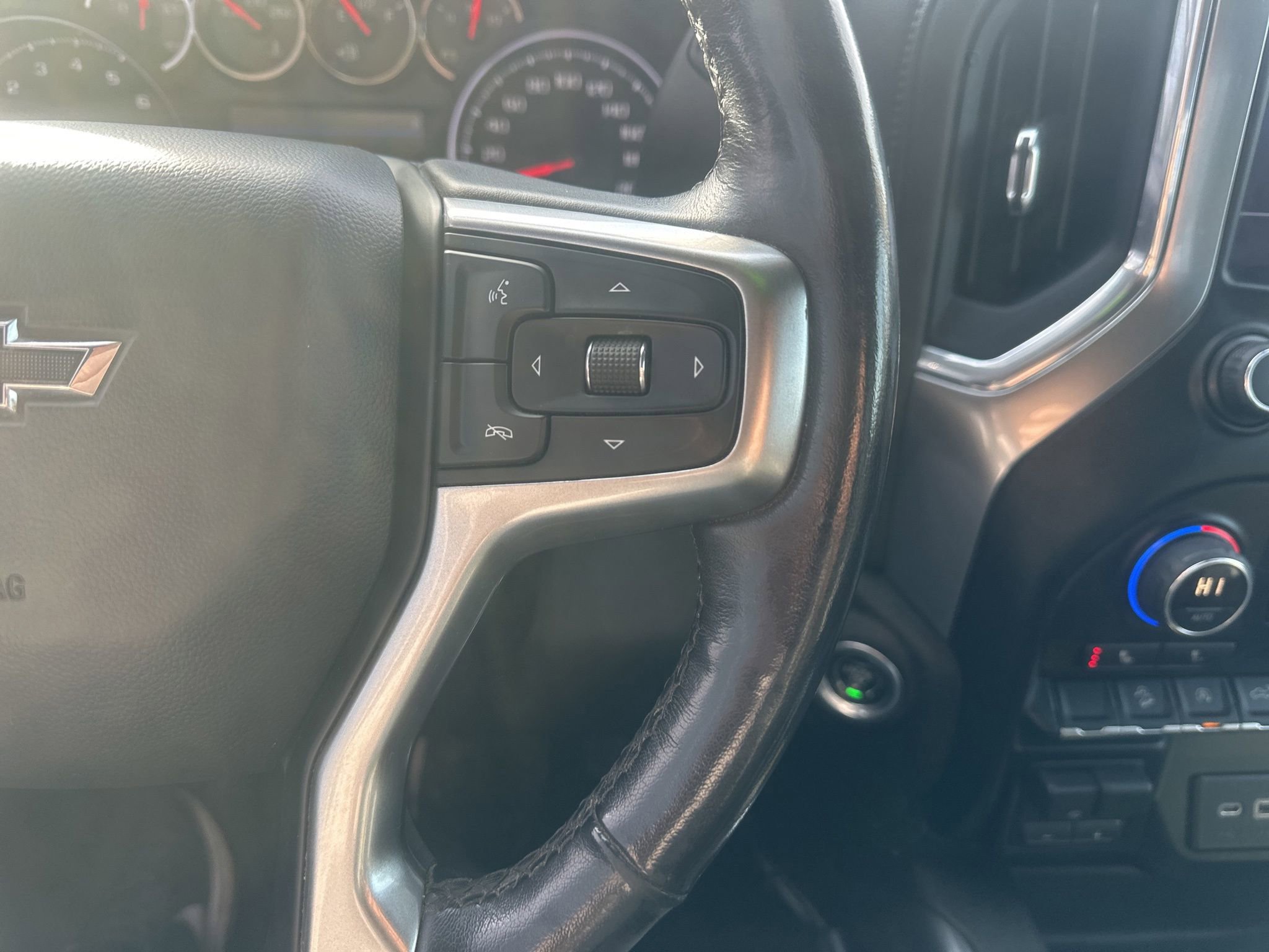 Used 2019 Chevrolet Silverado 1500 RST image 22