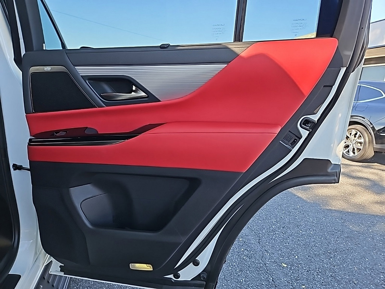 Used 2022 Lexus LX 600 F Sport image 46