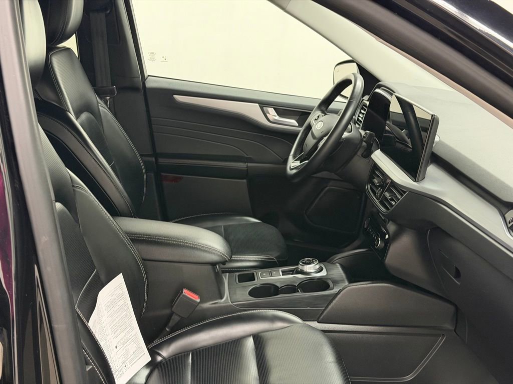 Used 2024 Ford Escape Platinum image 24
