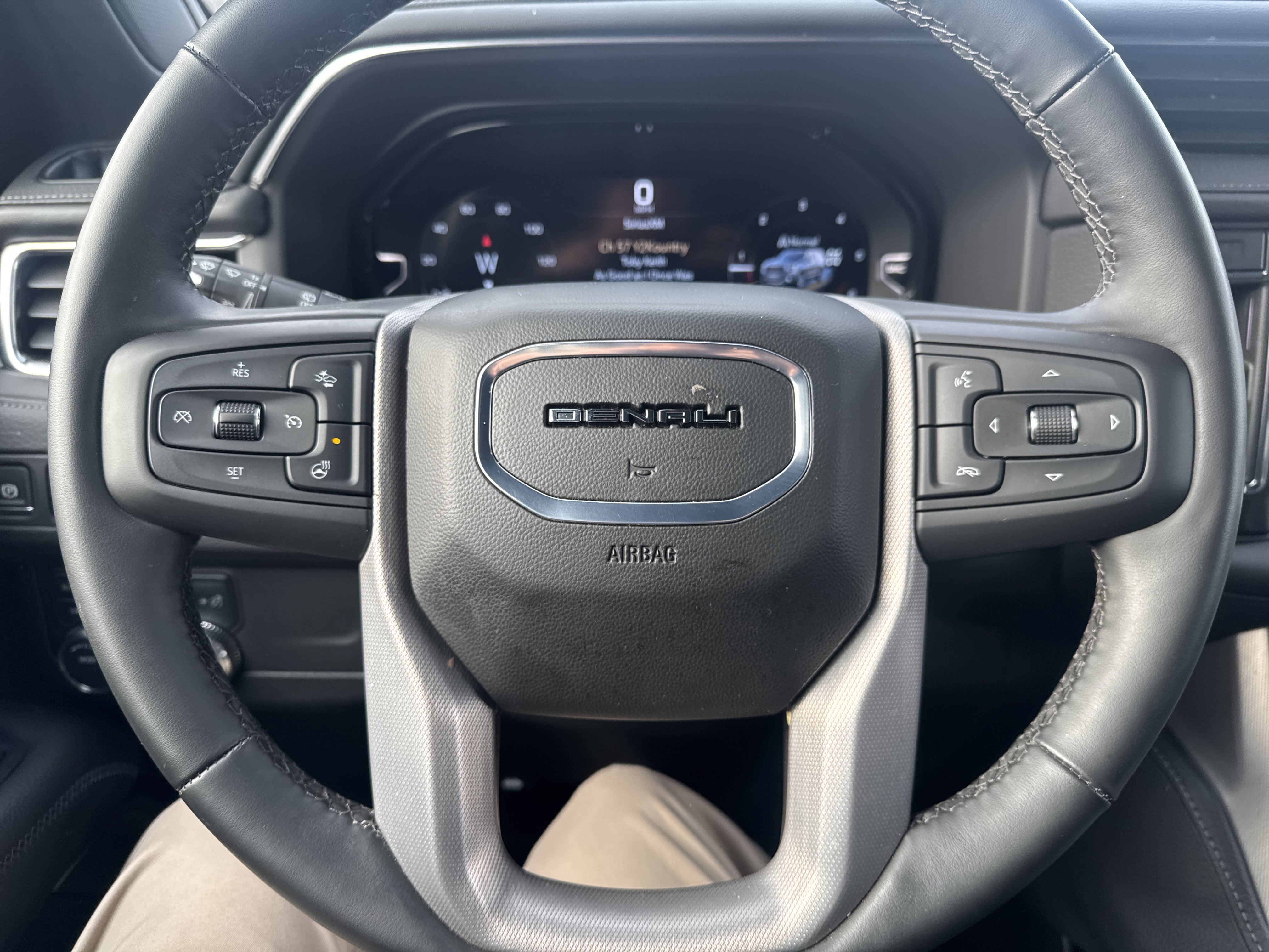 Used 2024 GMC Yukon Denali image 18