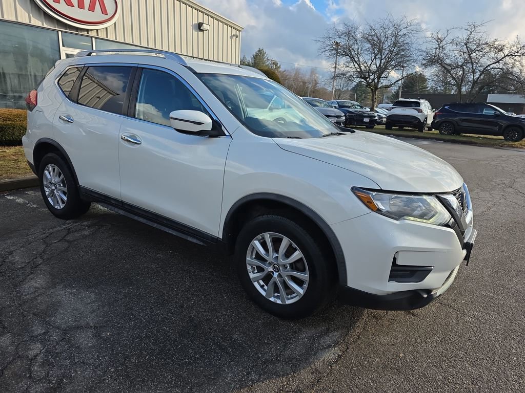Used 2018 Nissan Rogue SV image 7
