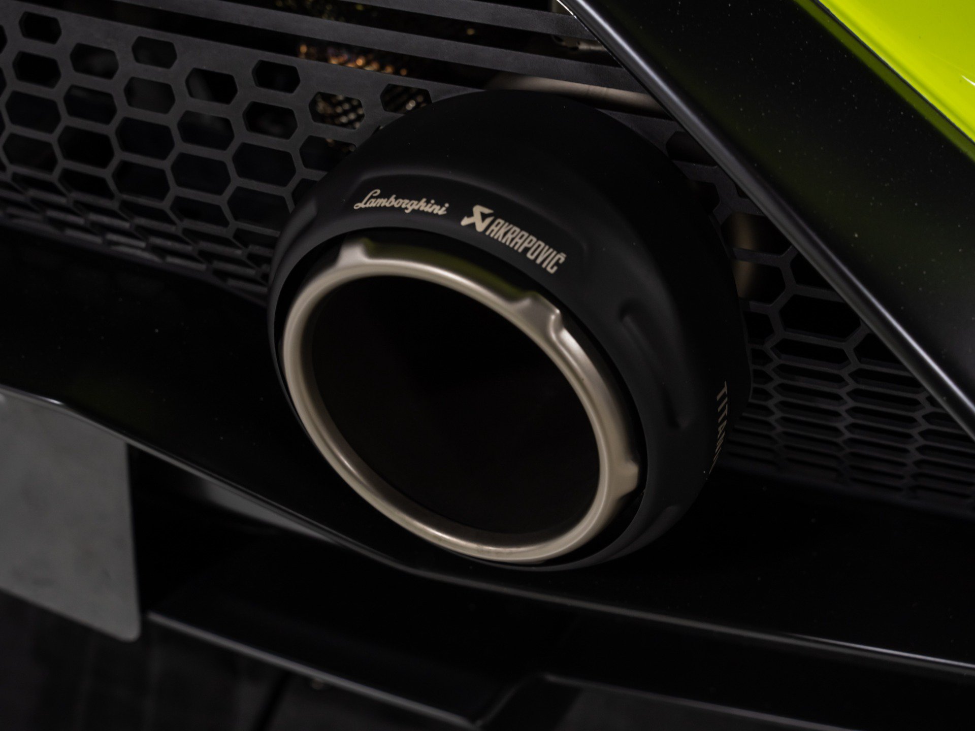 Used 2023 Lamborghini Huracan STO RWD image 29