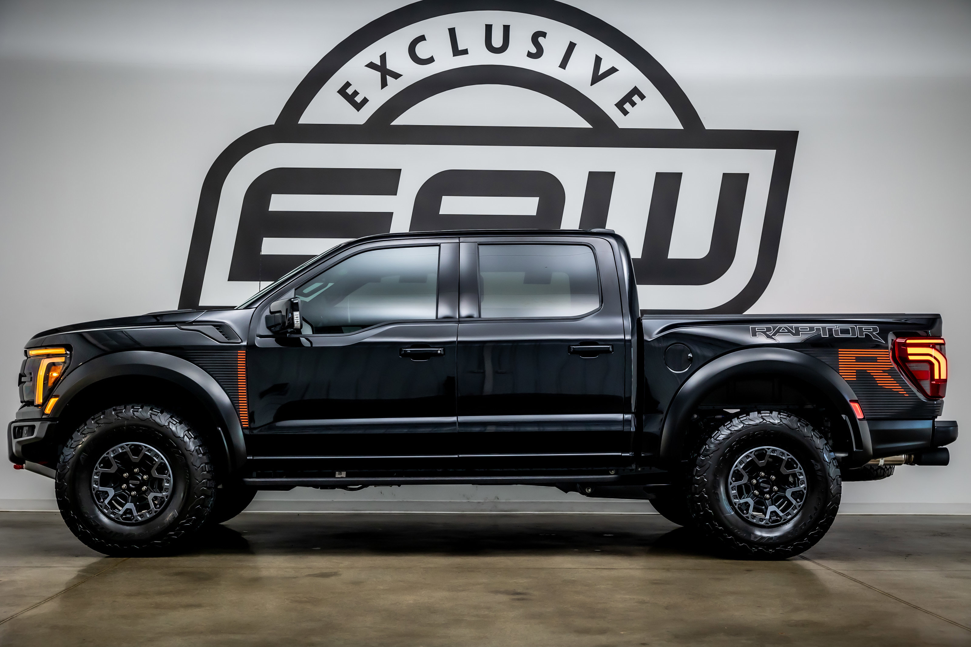 Used 2025 Ford F150 Raptor w/ Equipment Group 803A Raptor R image 5