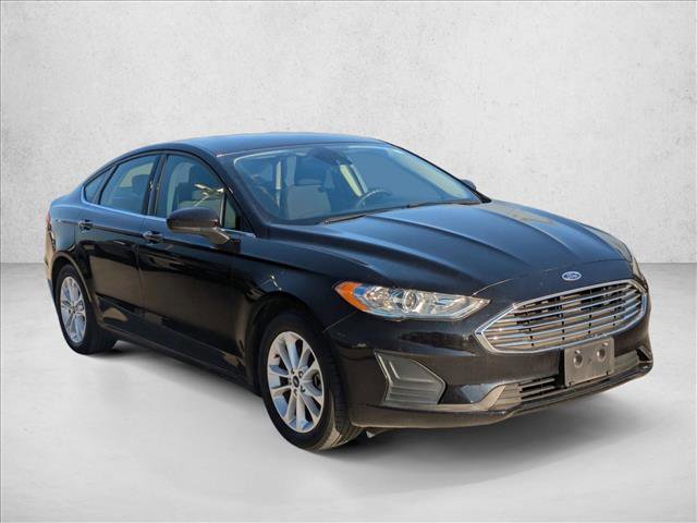 Used 2019 Ford Fusion SE image 3