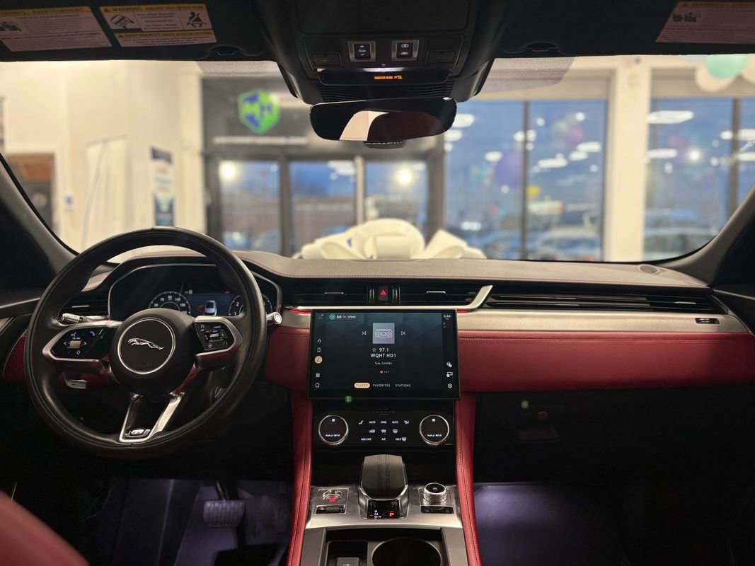 Used 2021 Jaguar F-PACE R-Dynamic S image 16