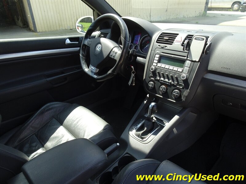 Used 2008 Volkswagen R32 AWD/4WD image 10