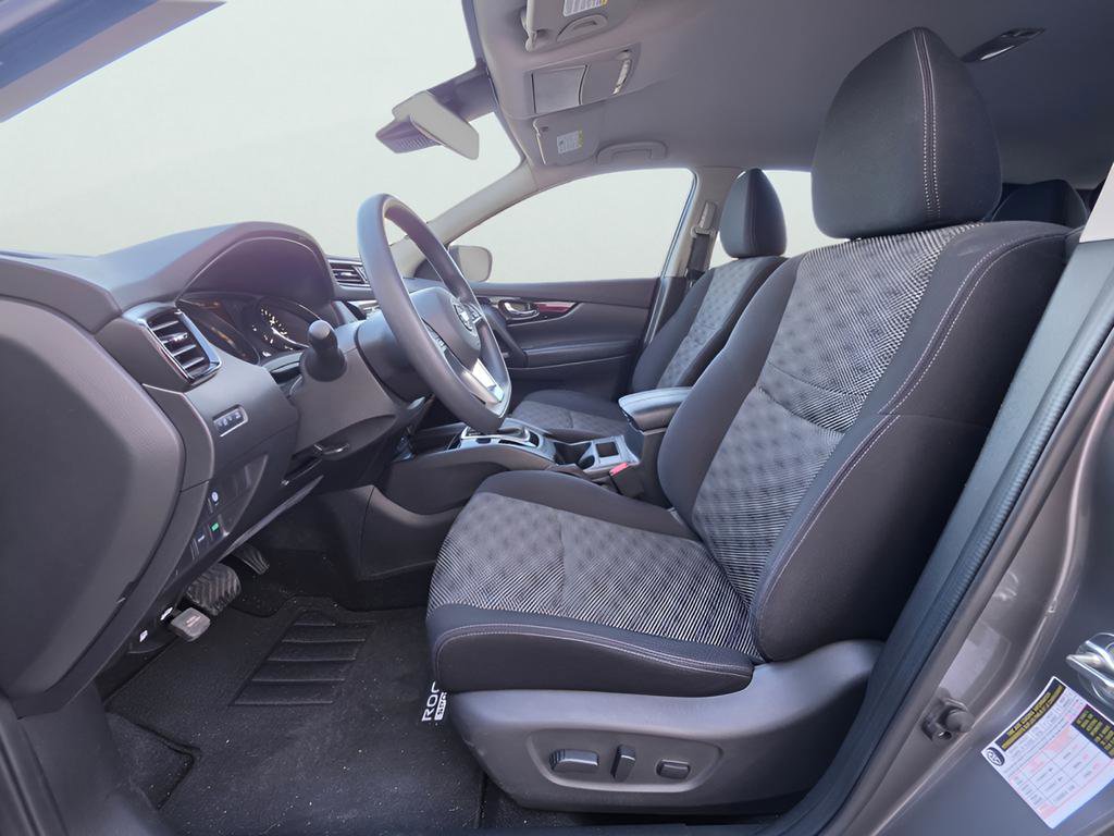 Used 2020 Nissan Rogue Sport SV FWD image 17