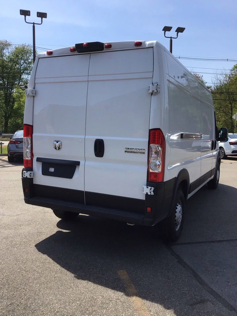 Used 2026 RAM ProMaster 2500 w/ Convenience Group FWD image 3