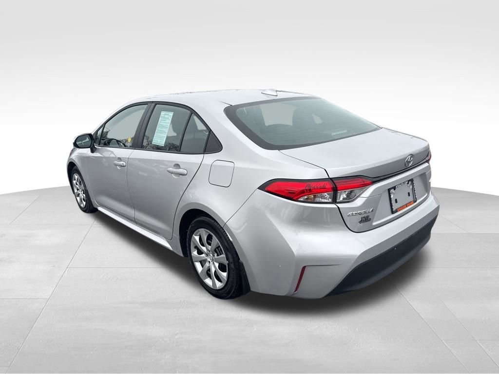 Used 2026 Toyota Corolla LE image 3