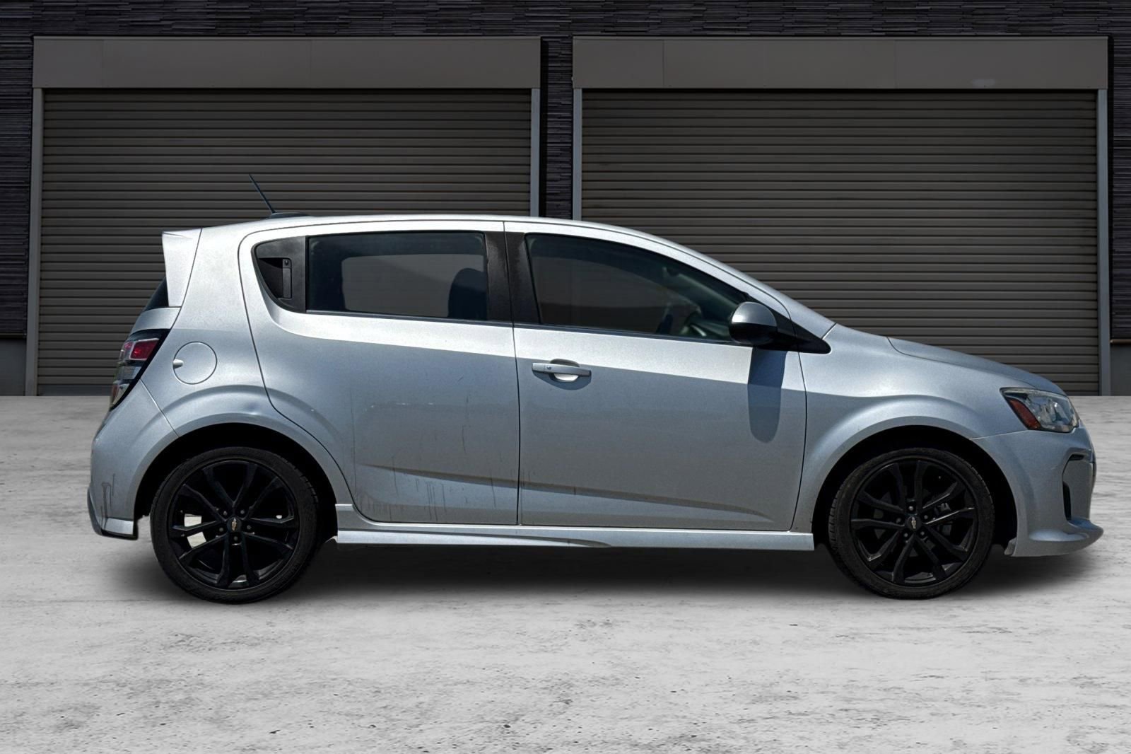 Used 2017 Chevrolet Sonic Premier FWD image 3