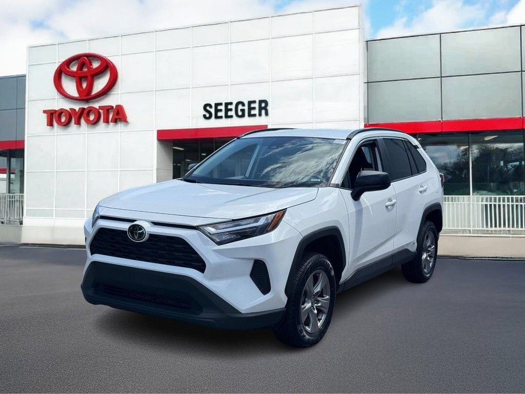 Used 2025 Toyota RAV4 LE AWD/4WD image 11