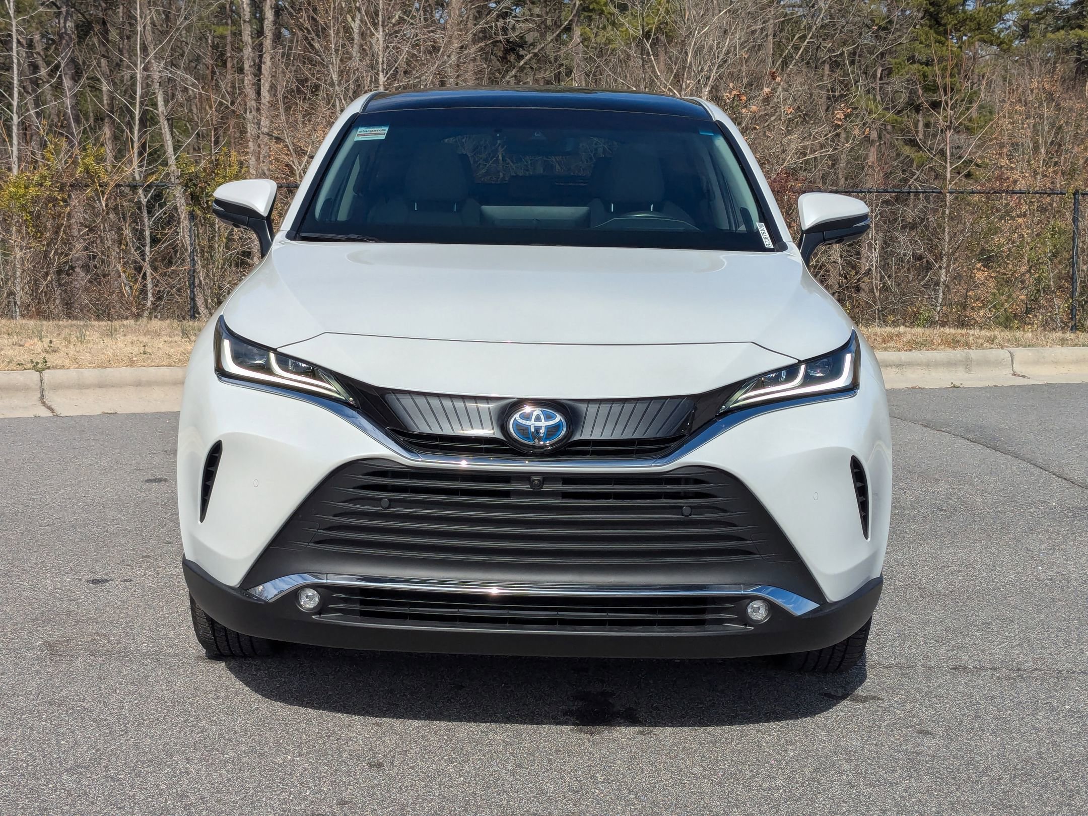 Used 2024 Toyota Venza Limited image 3