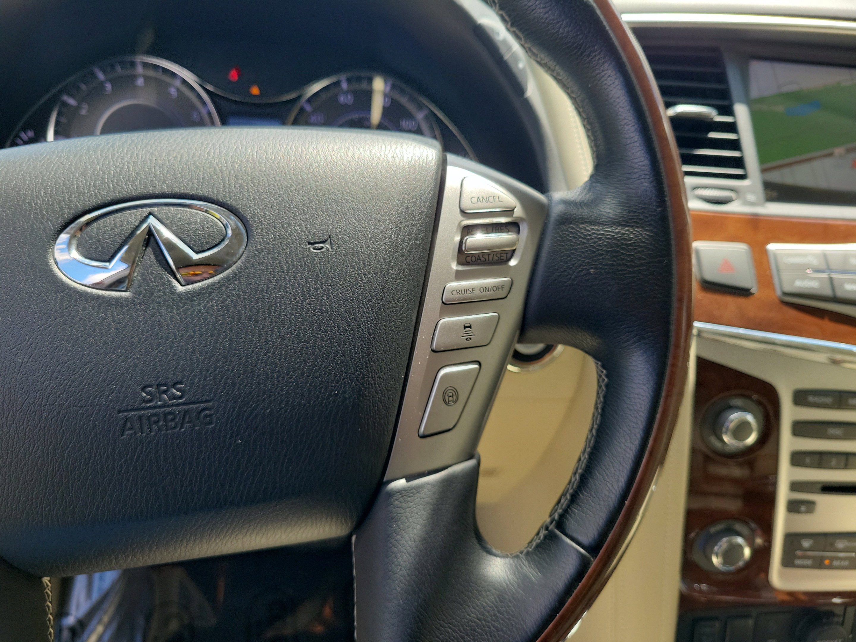 Used 2019 INFINITI QX80 Luxe w/ 22" Wheel Package RWD image 14