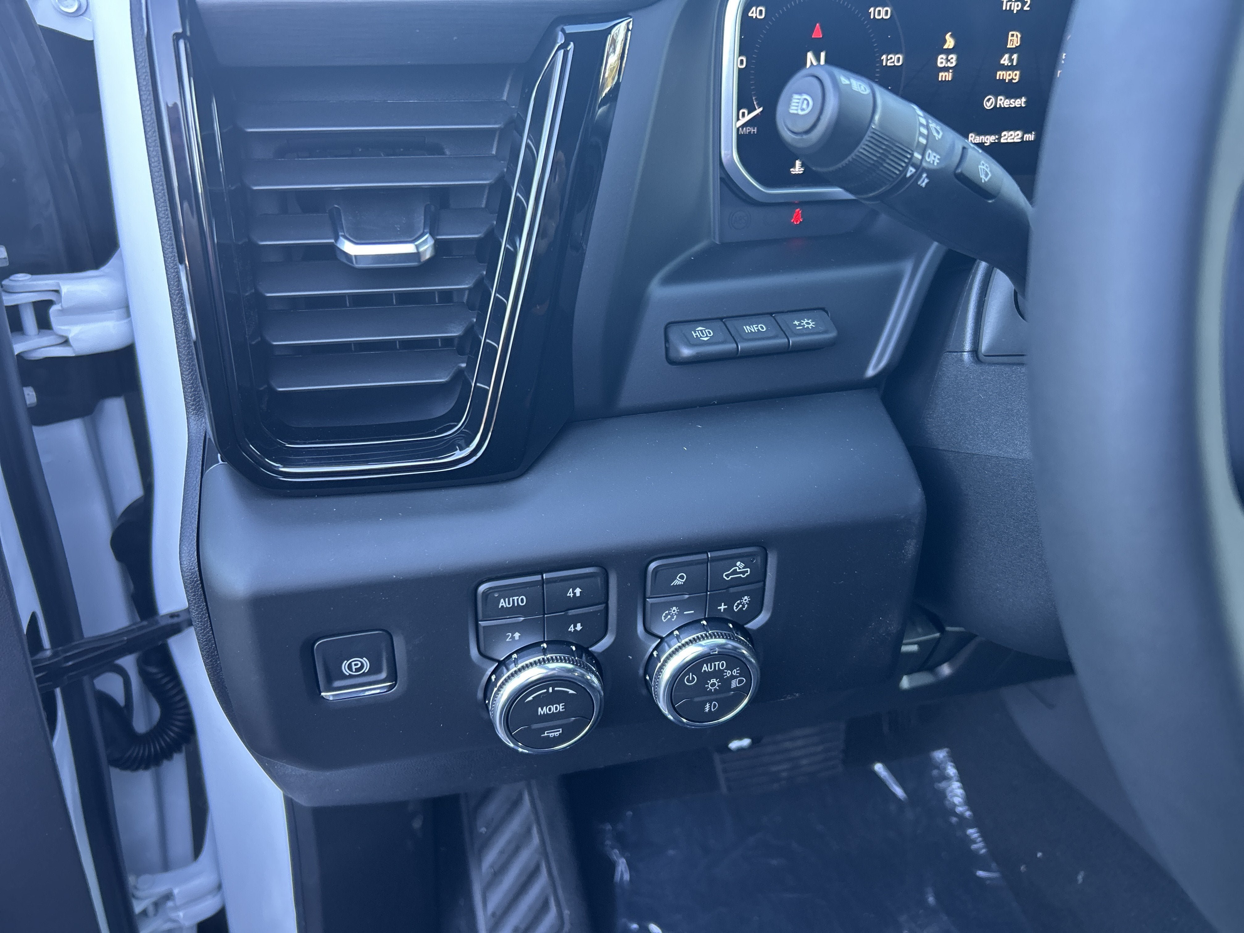 New 2026 GMC Sierra 2500 AT4 w/ AT4 Premium Plus Package AWD/4WD image 24