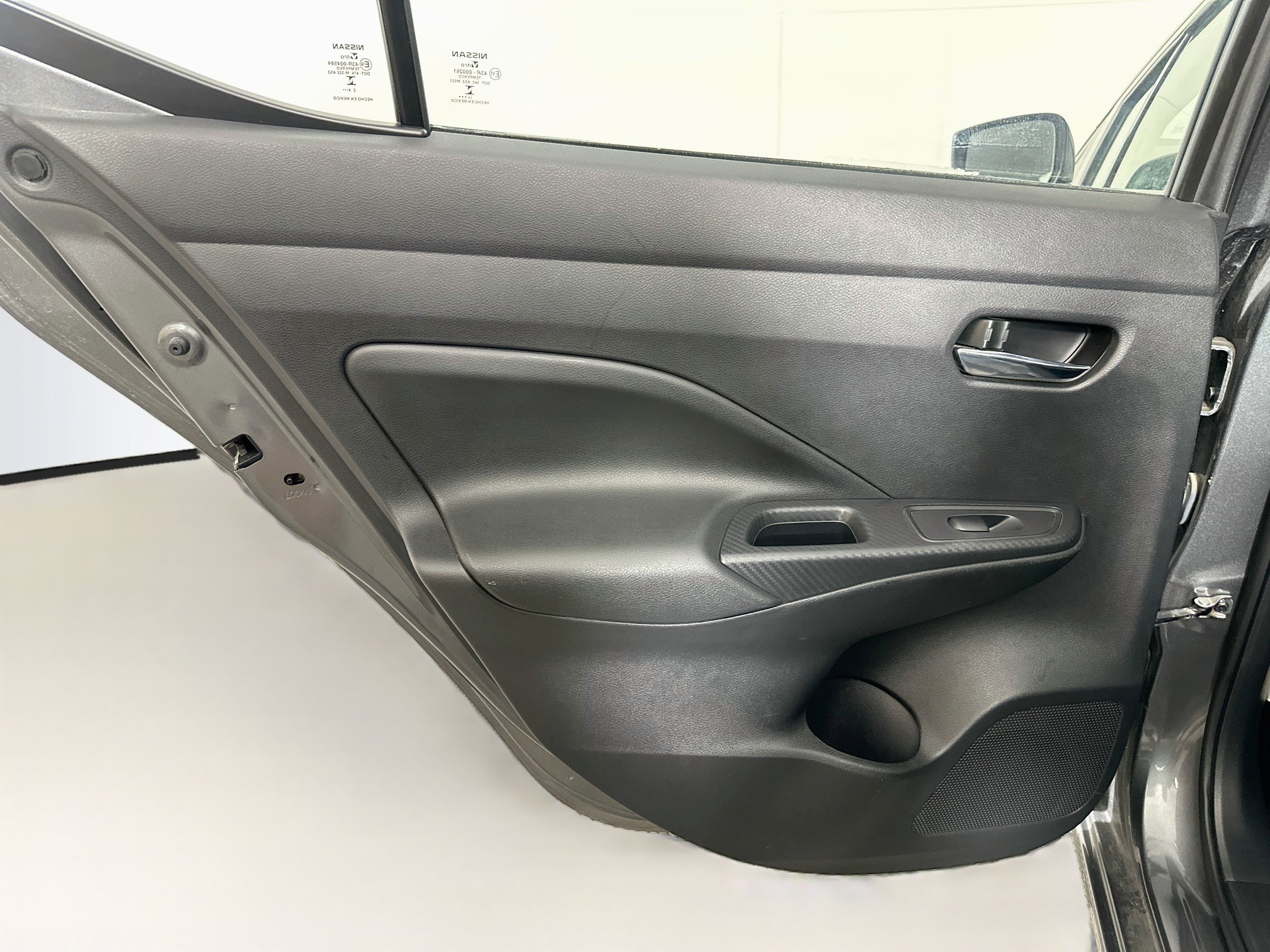 Used 2025 Nissan Versa SV FWD image 24