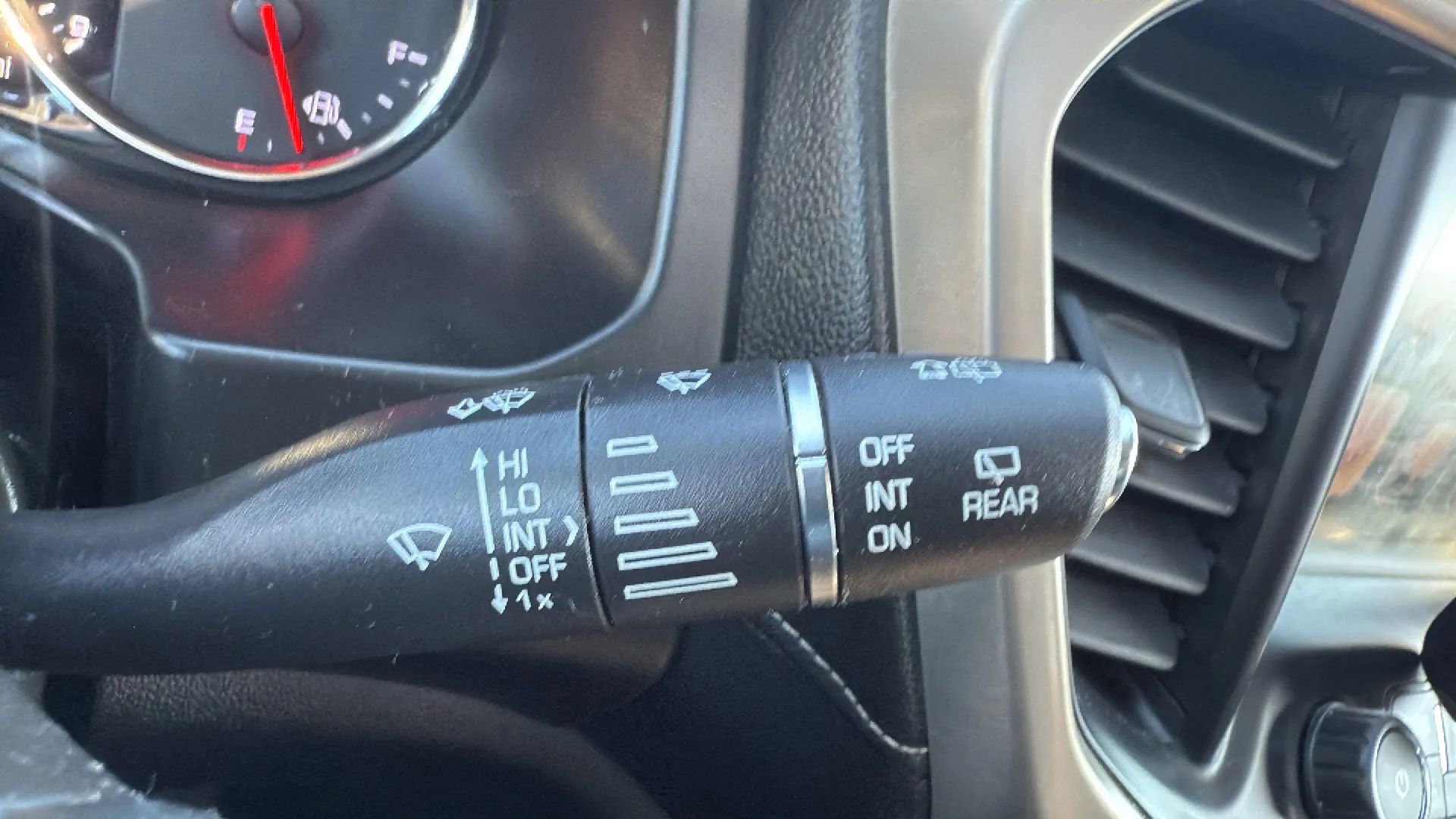 Used 2017 GMC Acadia Denali AWD/4WD image 13