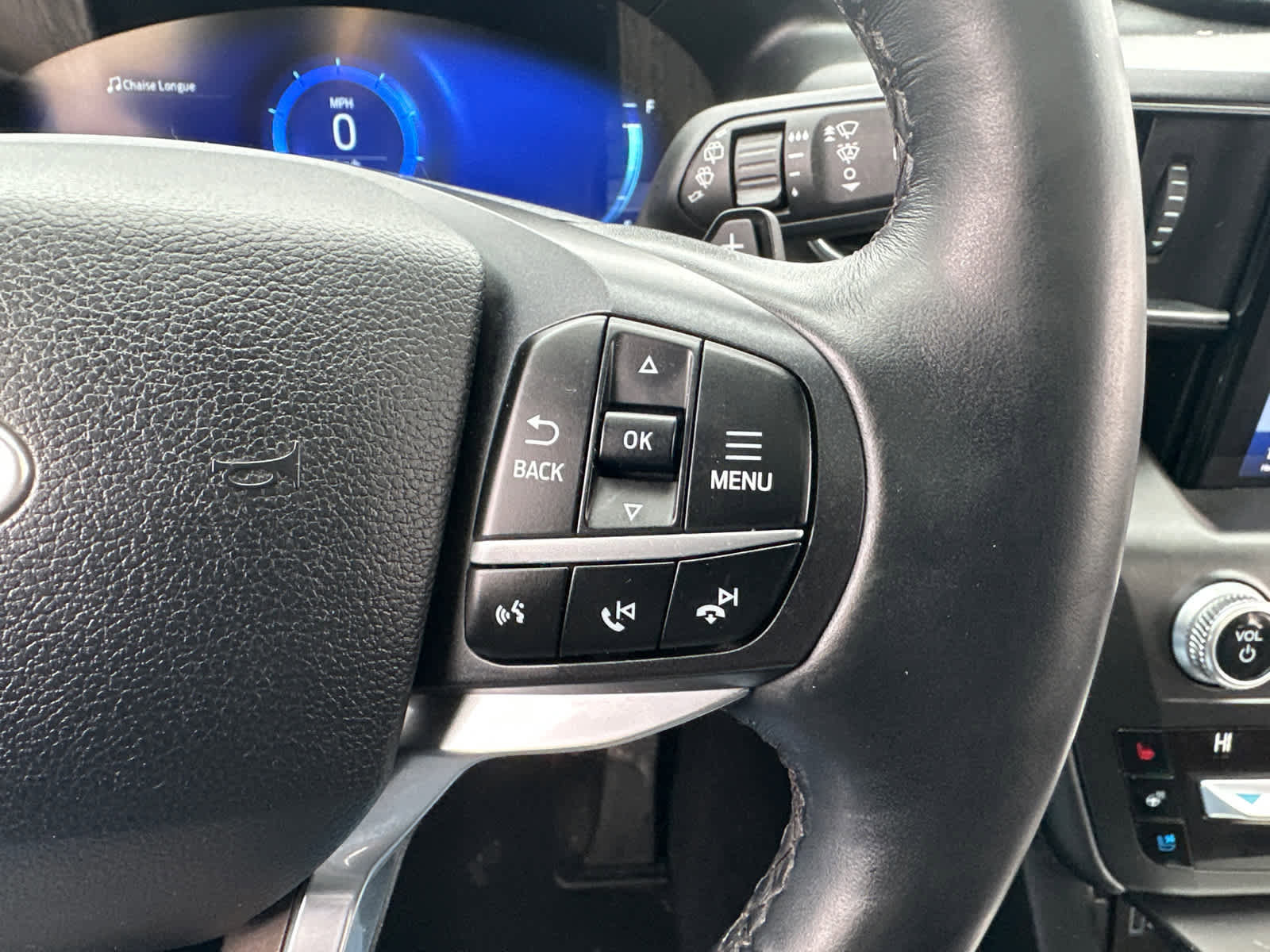 Used 2020 Ford Explorer Platinum image 21