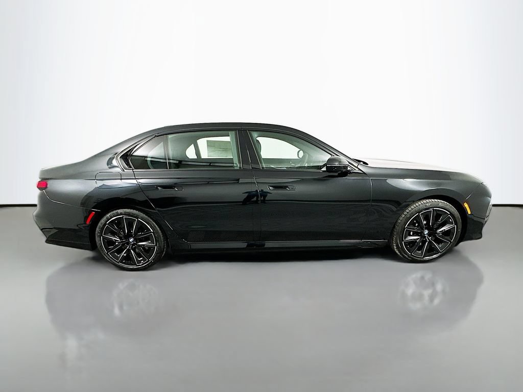 New 2026 BMW 750e xDrive AWD/4WD image 4