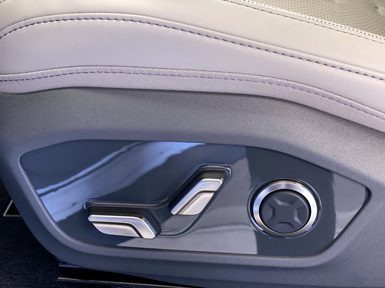 New 2026 Kia EV9 Wind AWD/4WD image 17