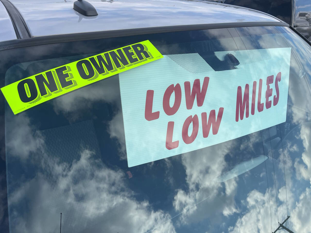 Used 2010 Chevrolet Colorado LT image 30