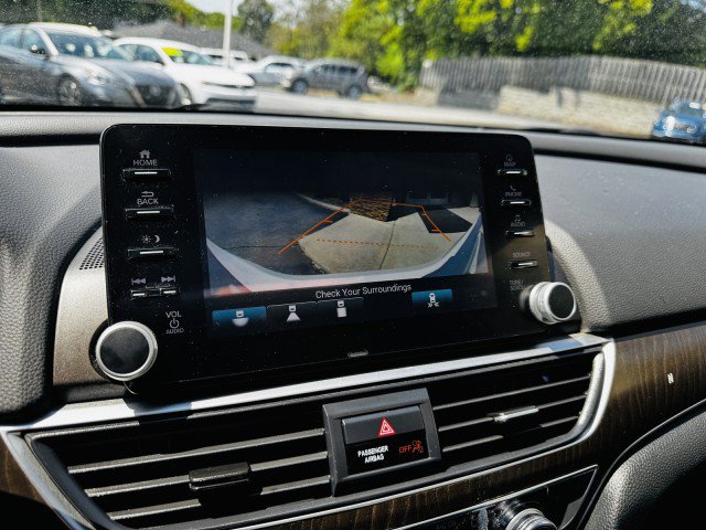 Used 2020 Honda Accord Touring image 14
