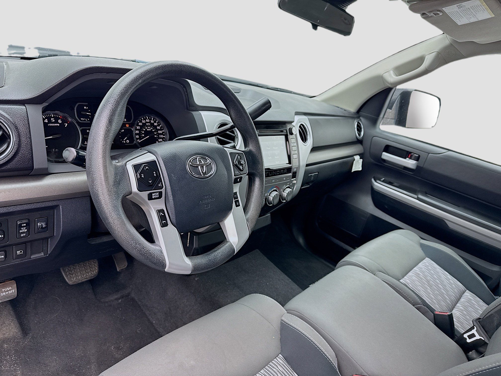 Used 2018 Toyota Tundra SR5 image 7