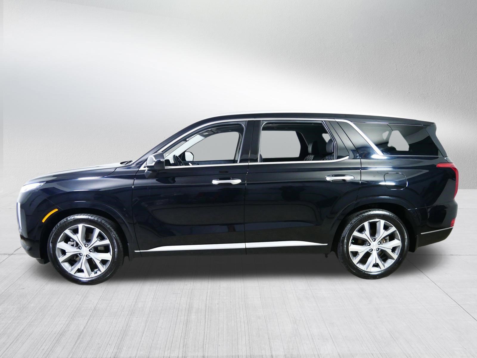 Used 2022 Hyundai Palisade Limited w/ Cargo Package image 4