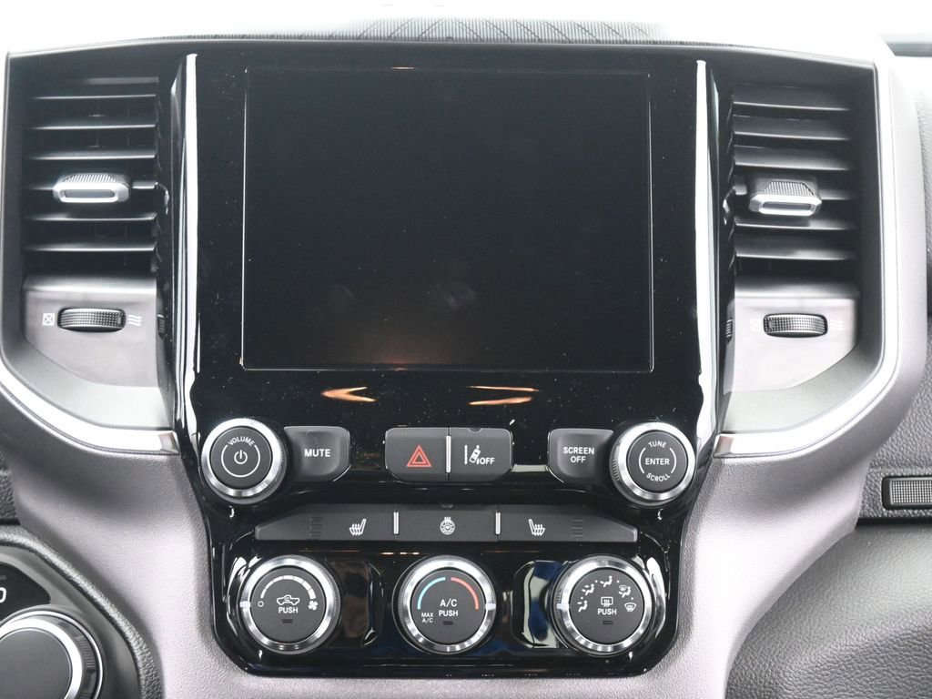 New 2026 RAM 1500 4x4 Crew Cab image 29