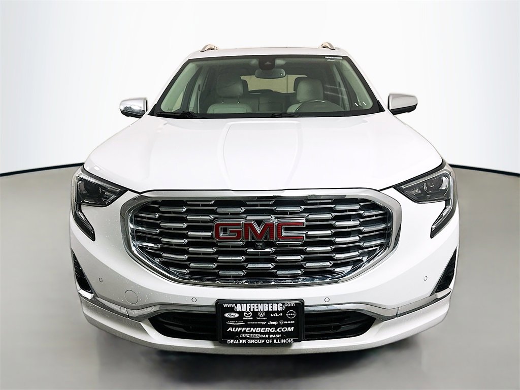 Used 2020 GMC Terrain Denali w/ Denali Premium Package image 2