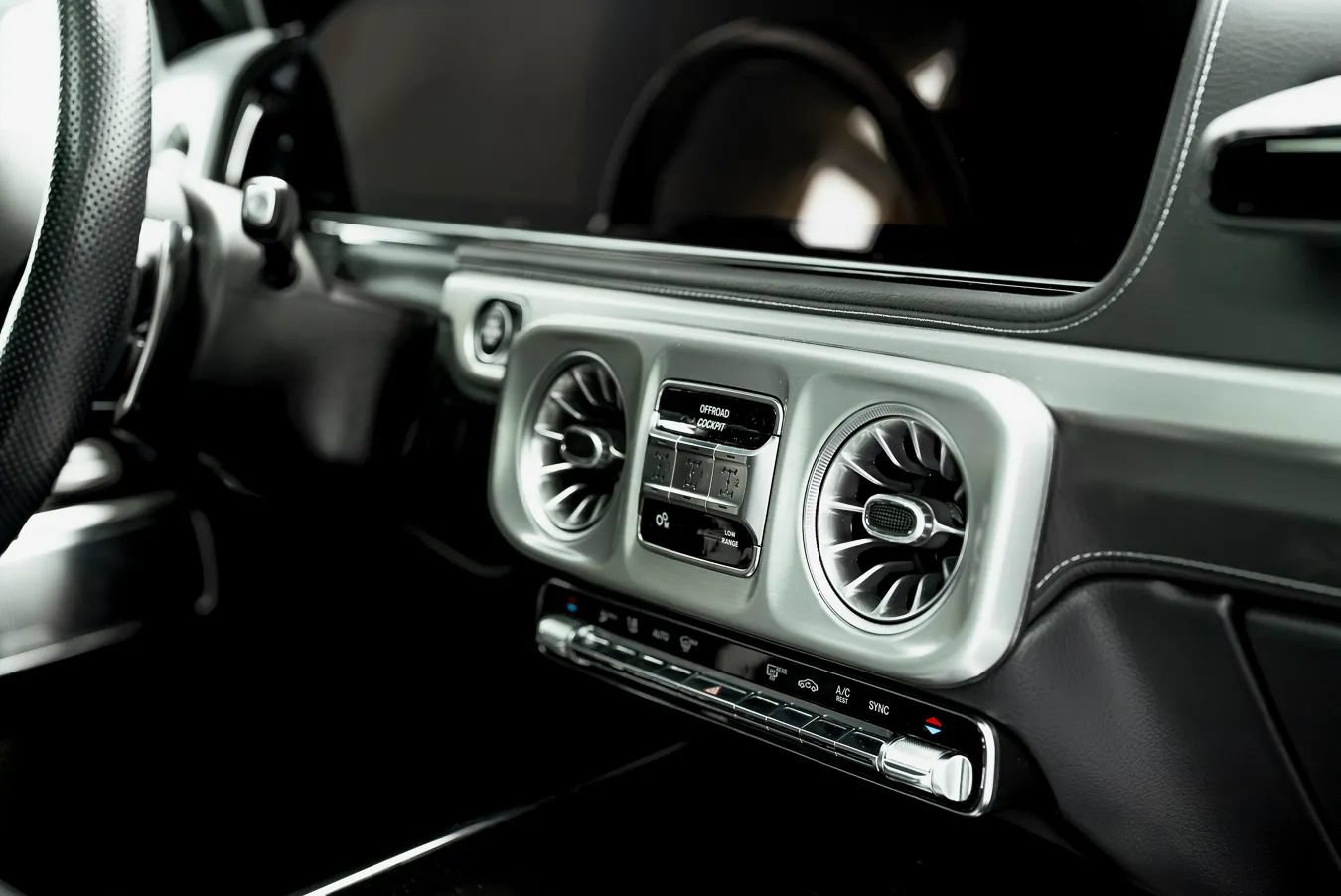 Used 2025 Mercedes-Benz G 63 AMG 4MATIC image 24