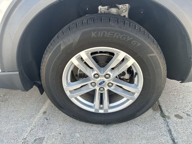 Used 2023 Ford Explorer XLT AWD/4WD image 44